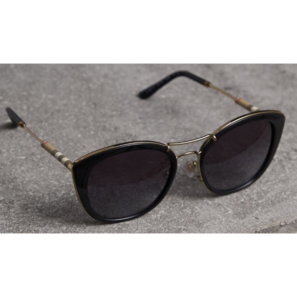 Burberry Sunglasses main image 7